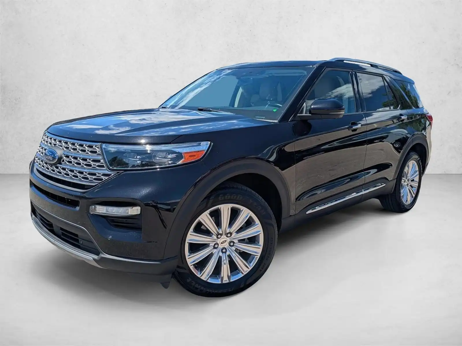 2020 Ford Explorer Limited 4WD's photo
