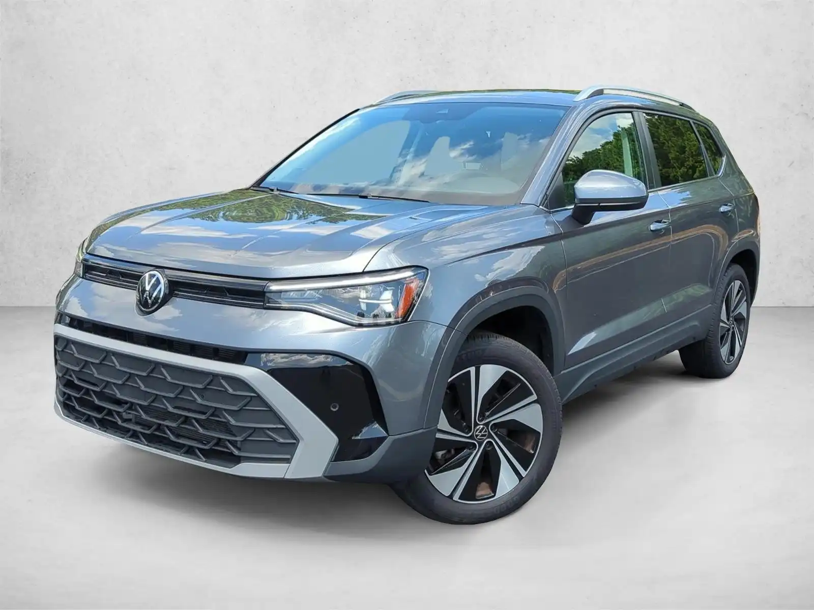 2025 Volkswagen Taos 1.5T SE 4Motion's photo