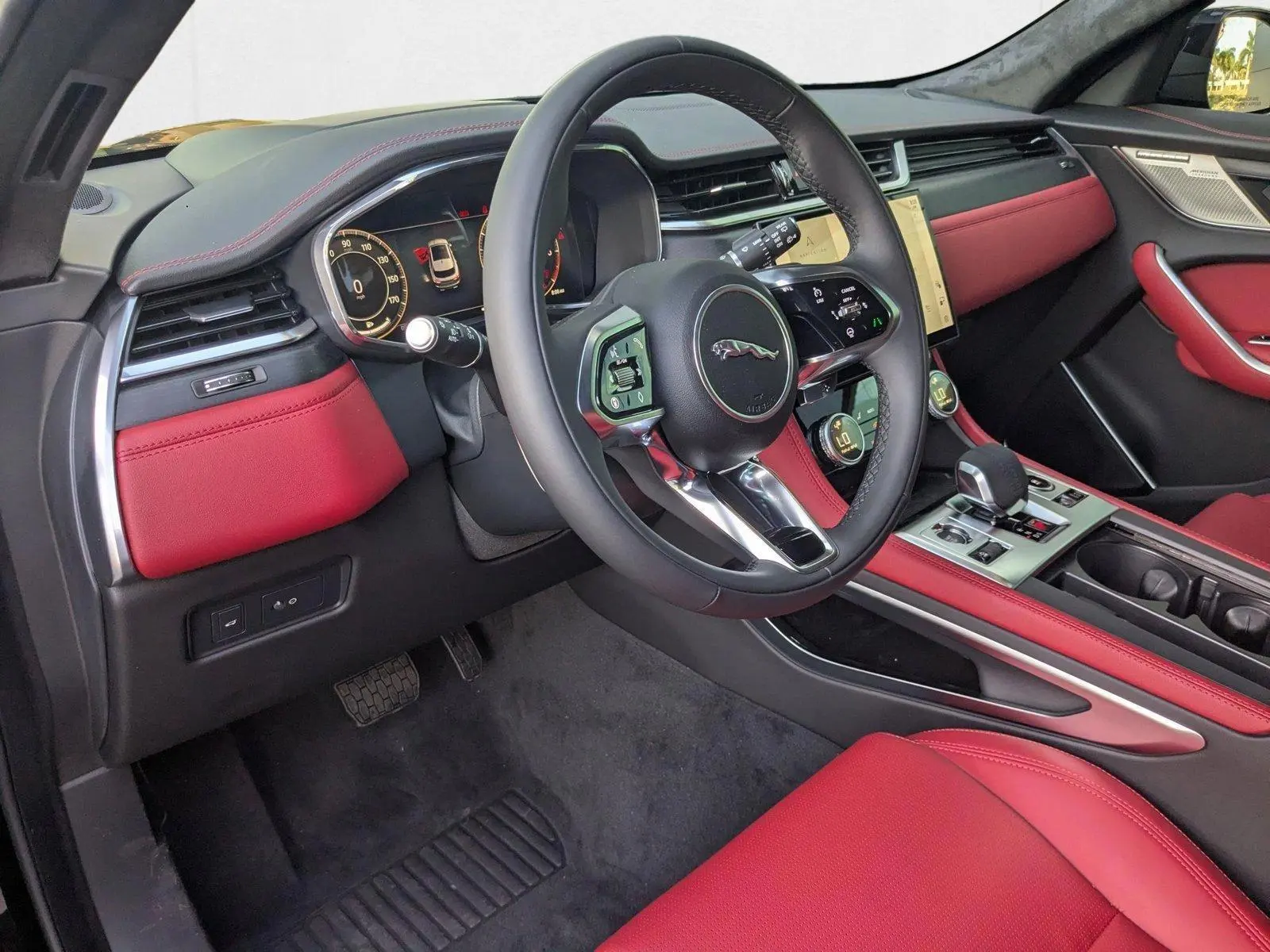 2026 Jaguar F-PACE P250 R-Dynamic S photo 3