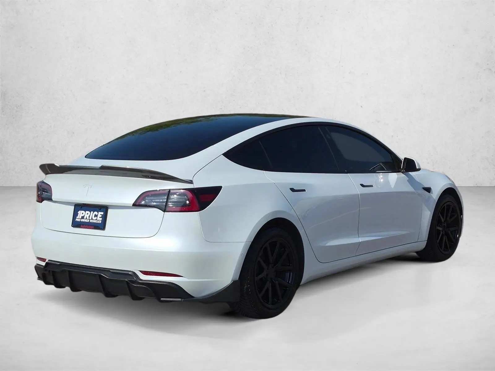 2021 Tesla Model 3 Standard Range Plus photo 5
