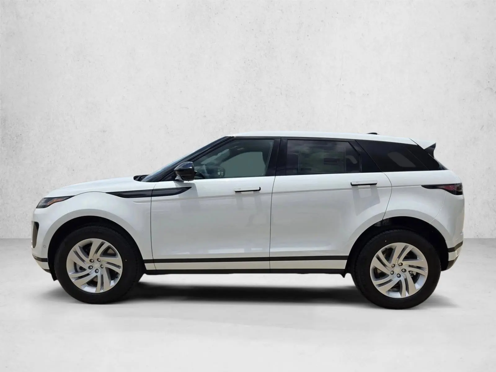 2026 Land Rover Range Rover Evoque S photo 5