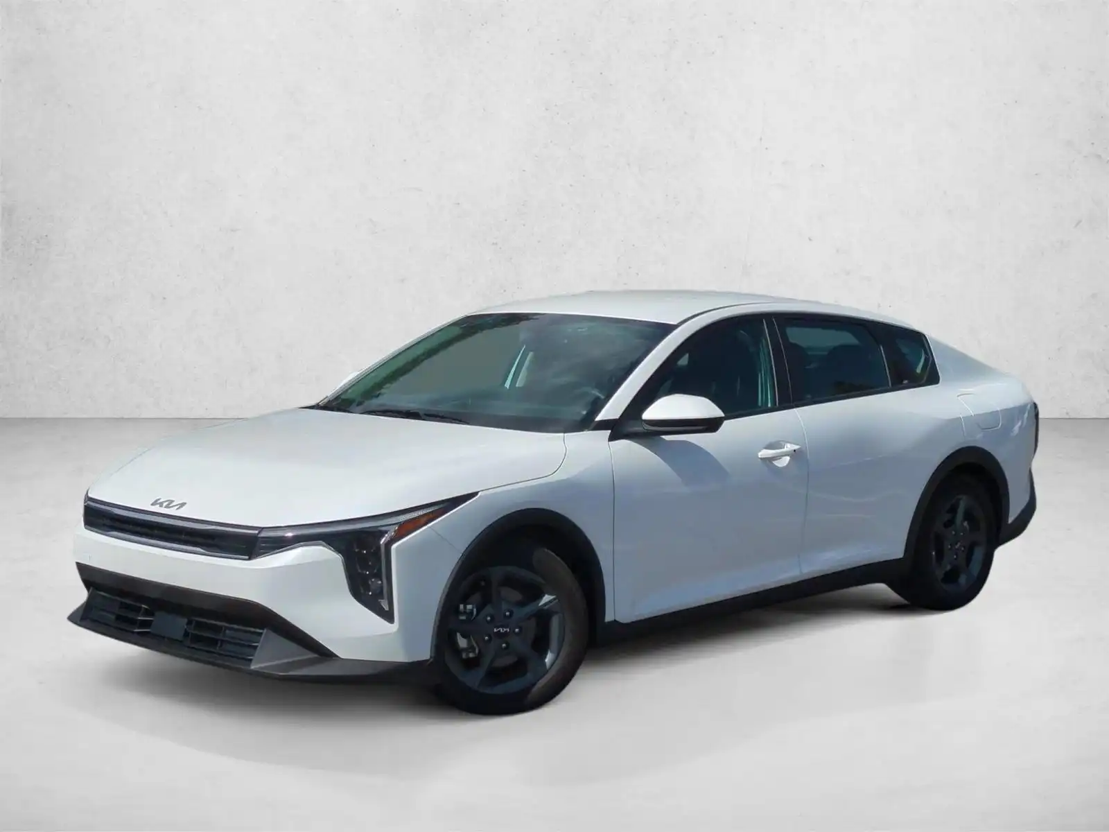 2025 Kia K4 LXS Auto's photo