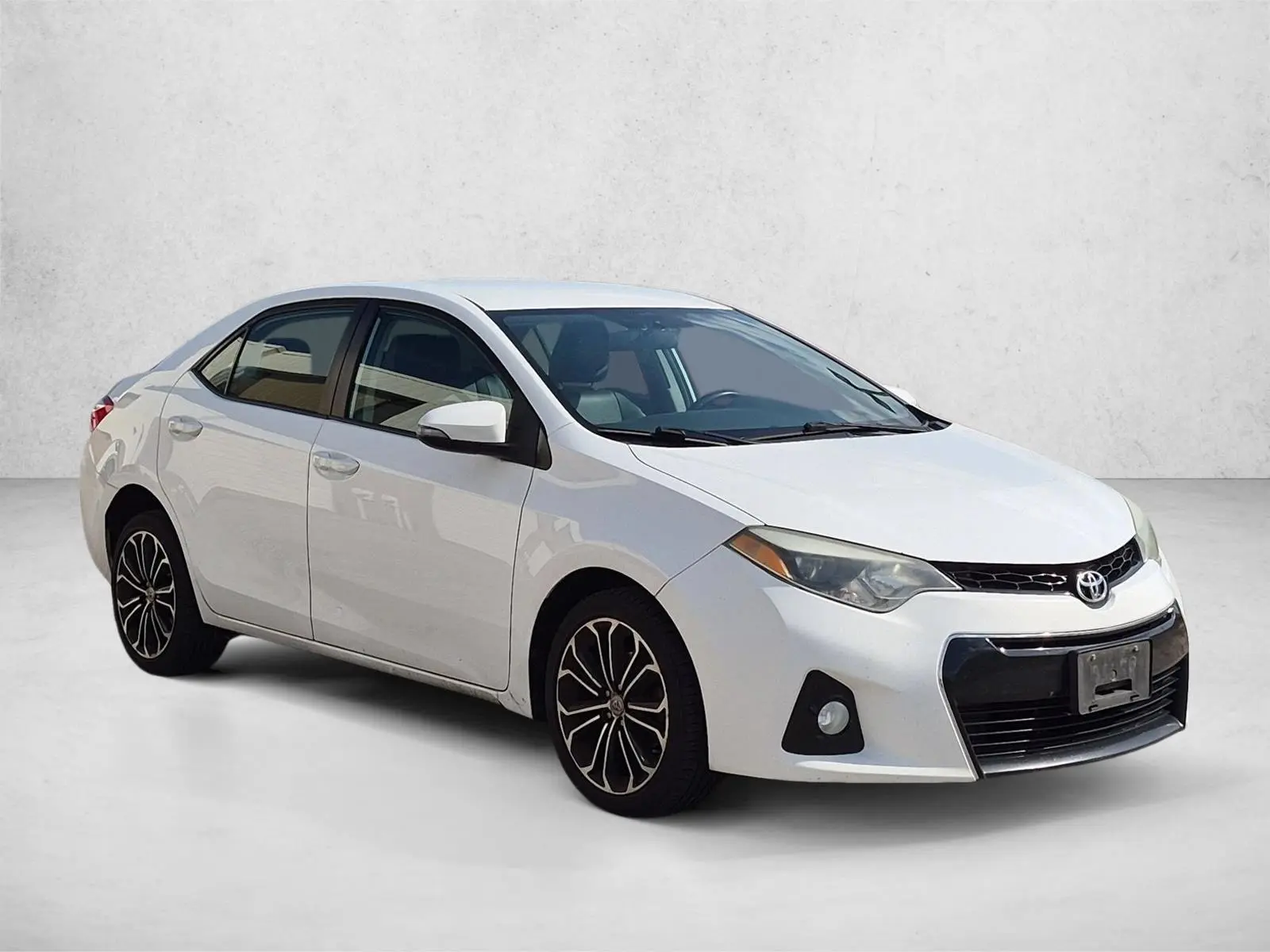 2016 Toyota Corolla S Plus AT photo 3