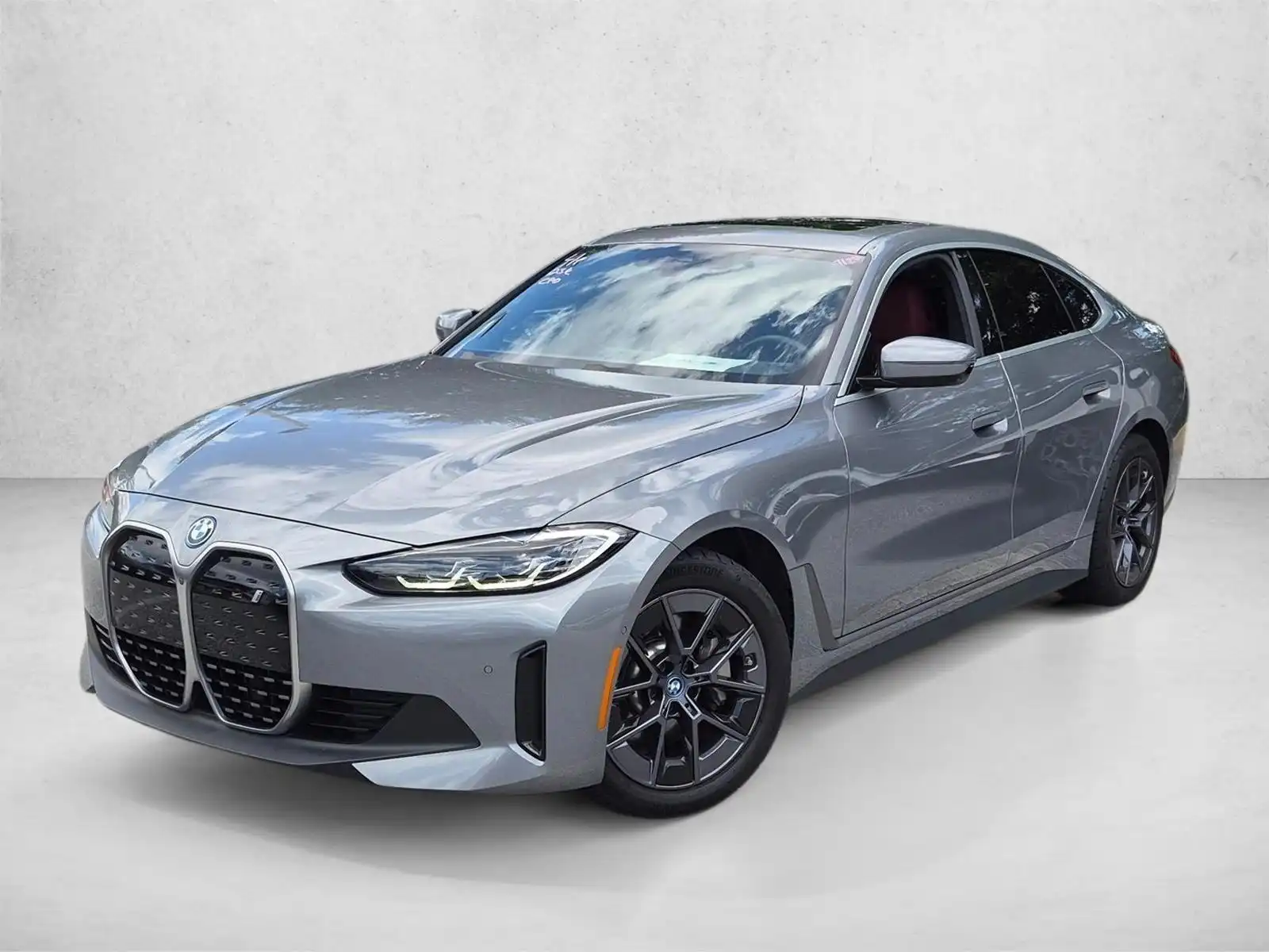2023 BMW i4 eDrive35's photo