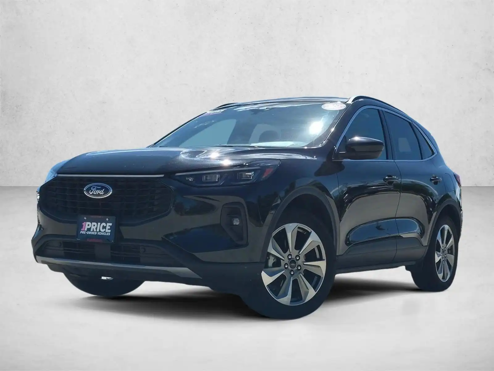 2025 Ford Escape Platinum AWD's photo