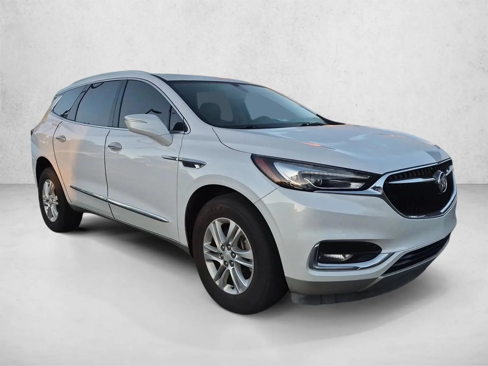 2018 Buick Enclave Essence AWD photo 3
