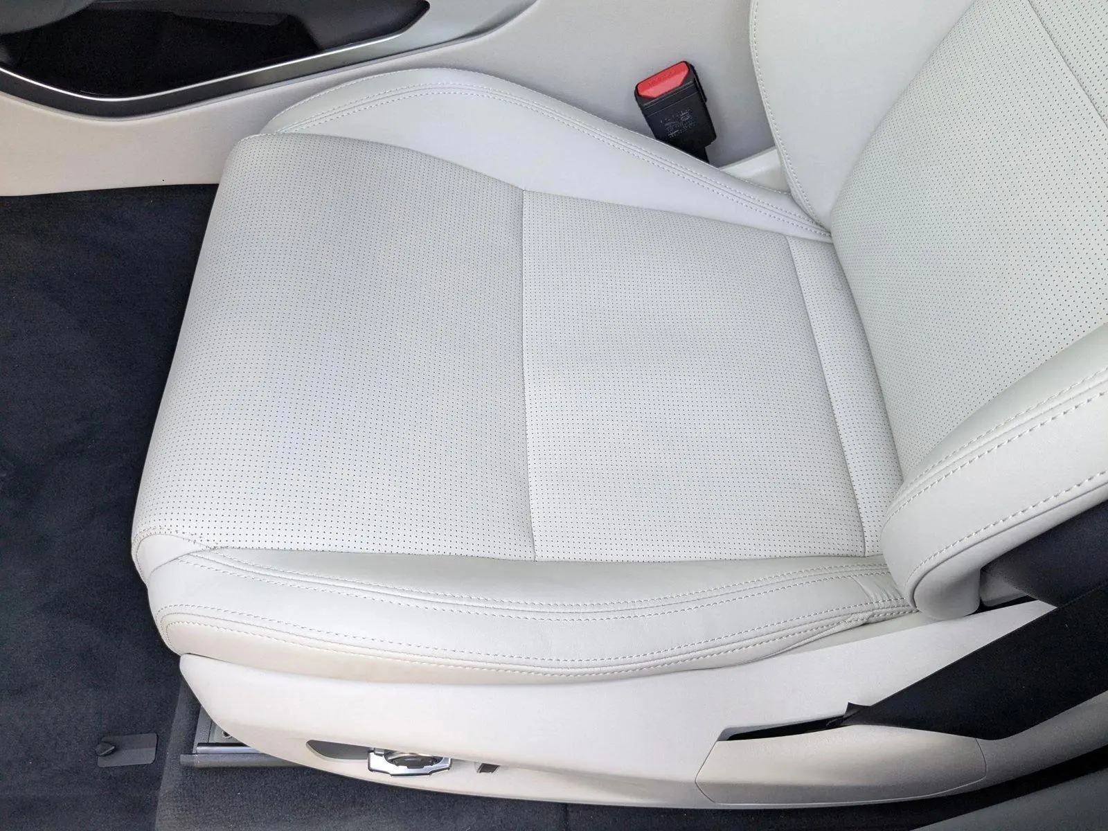 2026 Jaguar F-PACE P250 R-Dynamic S photo 4