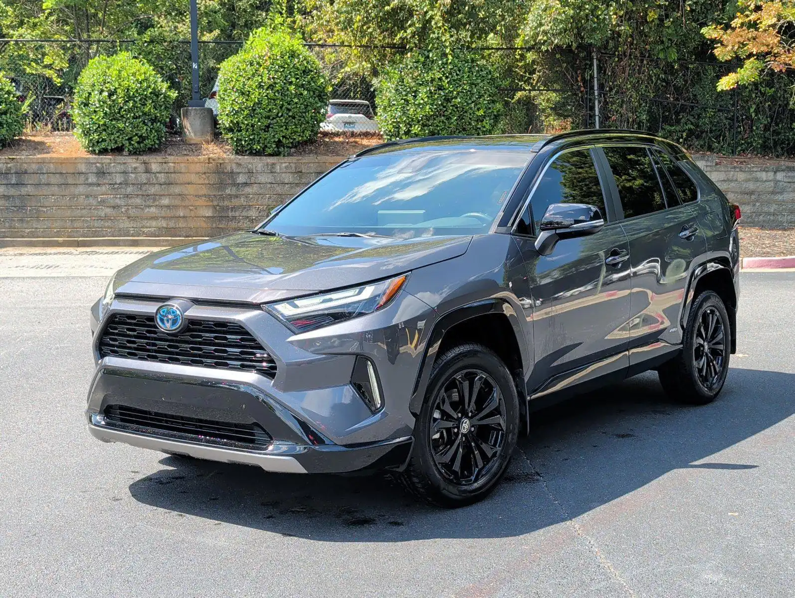 2024 Toyota RAV4 Hybrid XSE AWD's photo