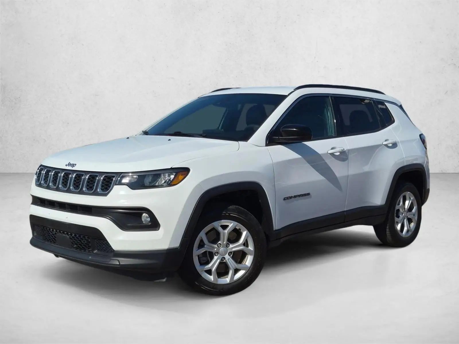 2024 Jeep Compass Latitude 4X4 photo 1