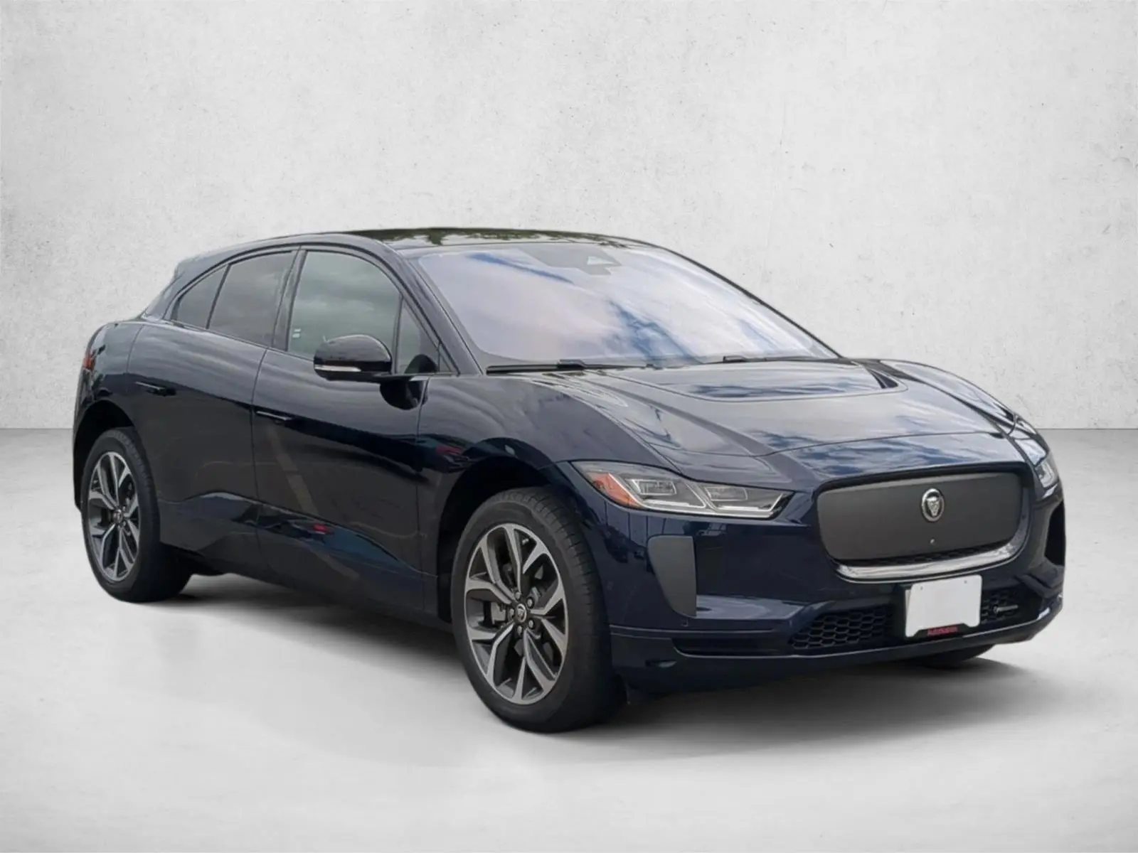 2024 Jaguar I-PACE EV400 R-Dynamic HSE photo 3