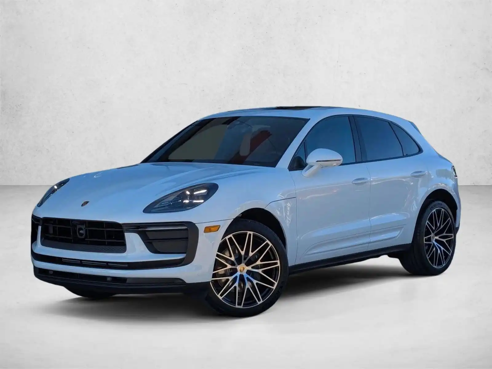 2026 Porsche Macan T's photo