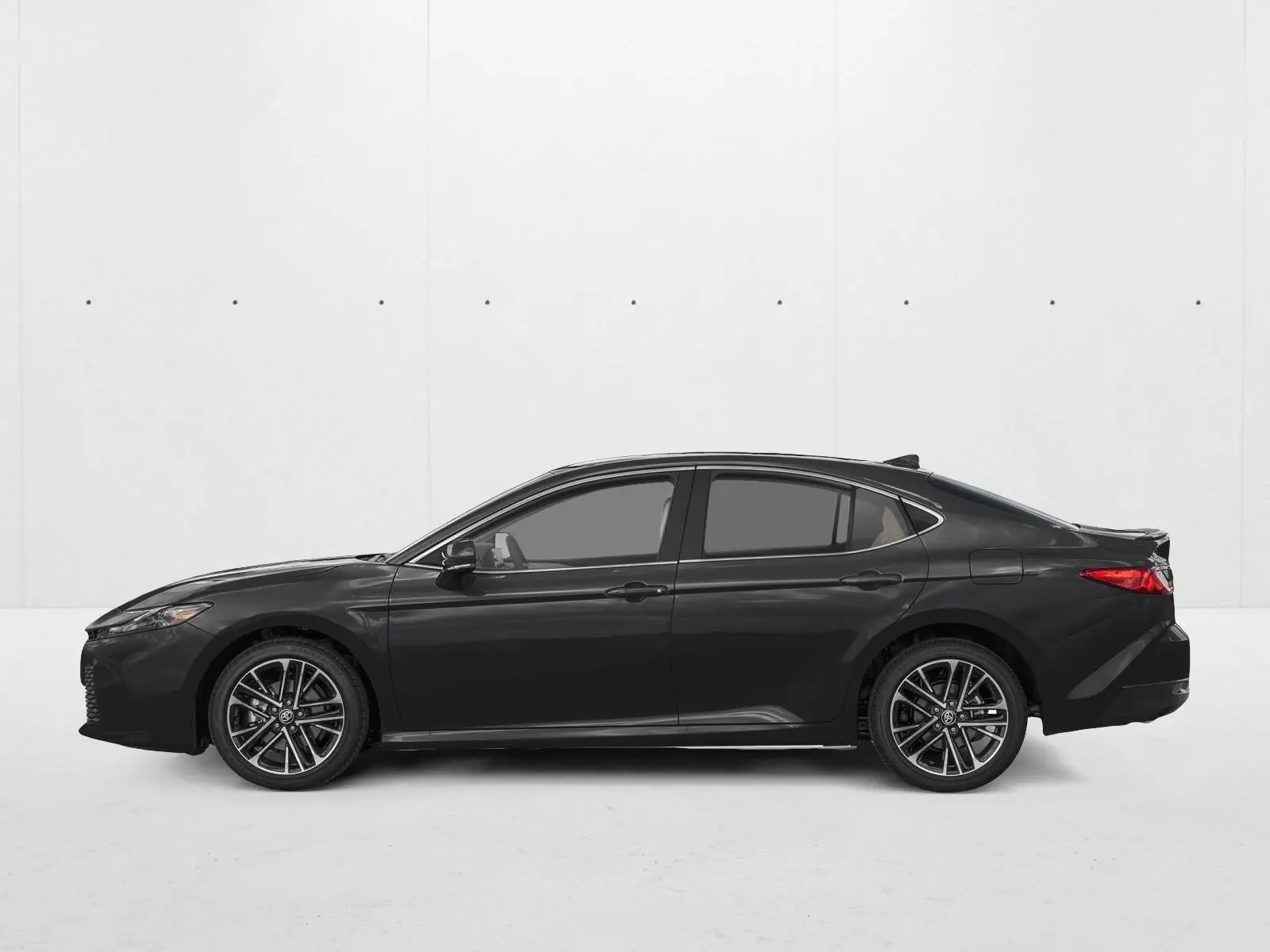 2026 Toyota Camry XLE Hybrid photo 3