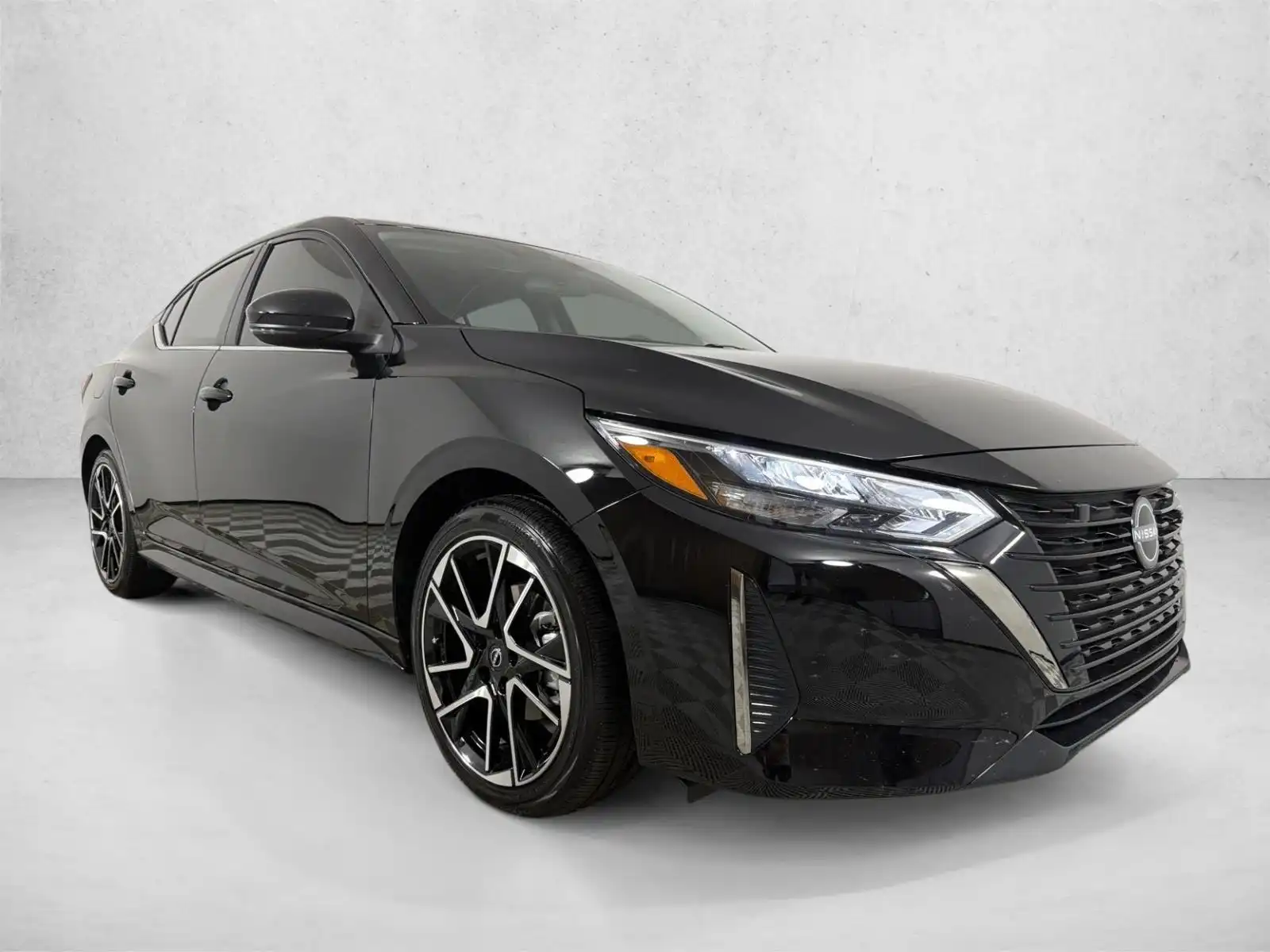 2025 Nissan Sentra SR CVT's photo