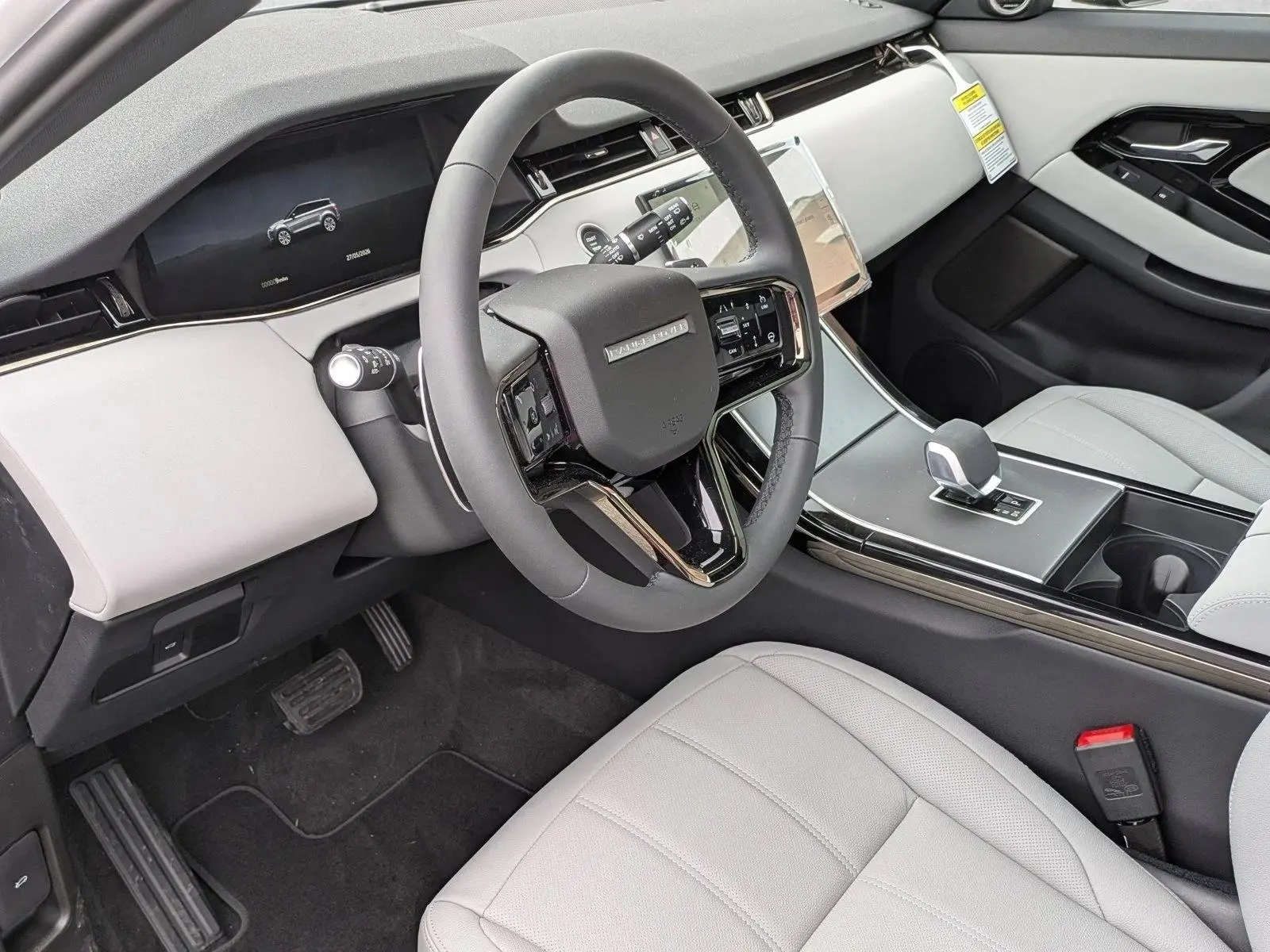 2026 Land Rover Range Rover Evoque S photo 3