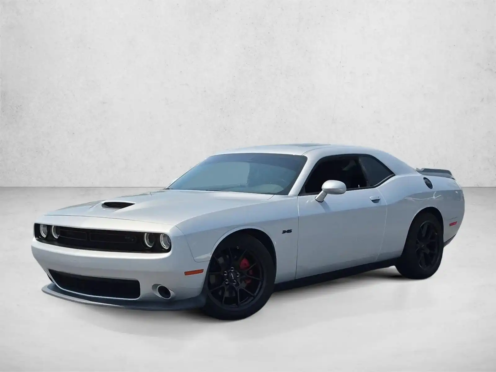 2023 Dodge Challenger R/T's photo