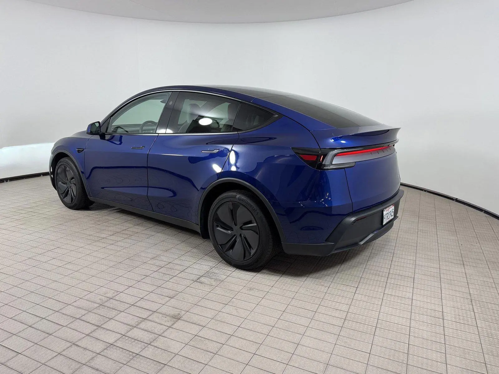 2026 Tesla Model Y Long Range Launch Series AWD photo 3