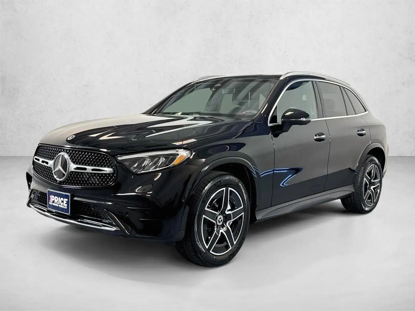 2026 Mercedes-Benz GLC GLC 300's photo