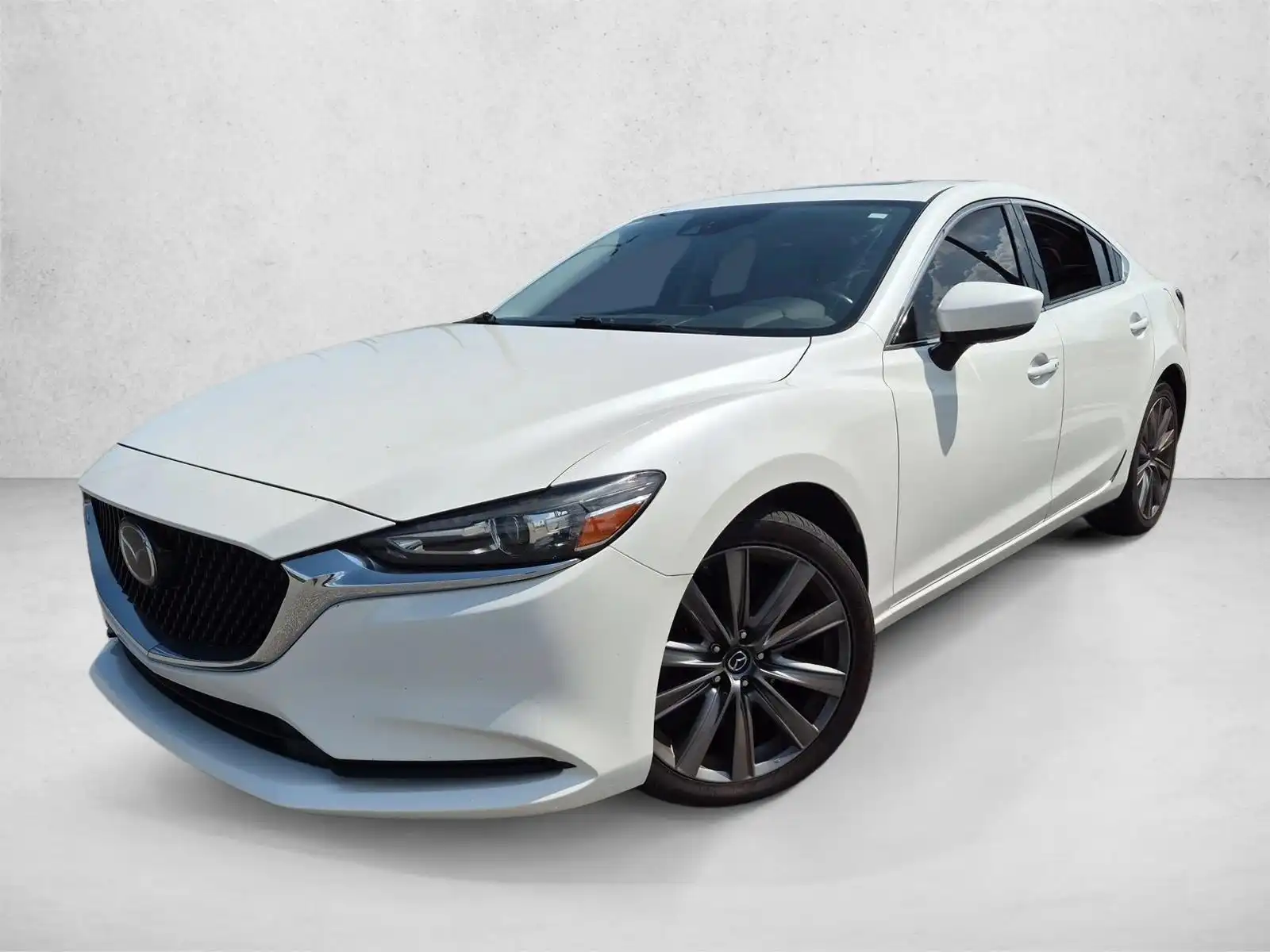 2019 Mazda EZ-6 Touring Auto's photo