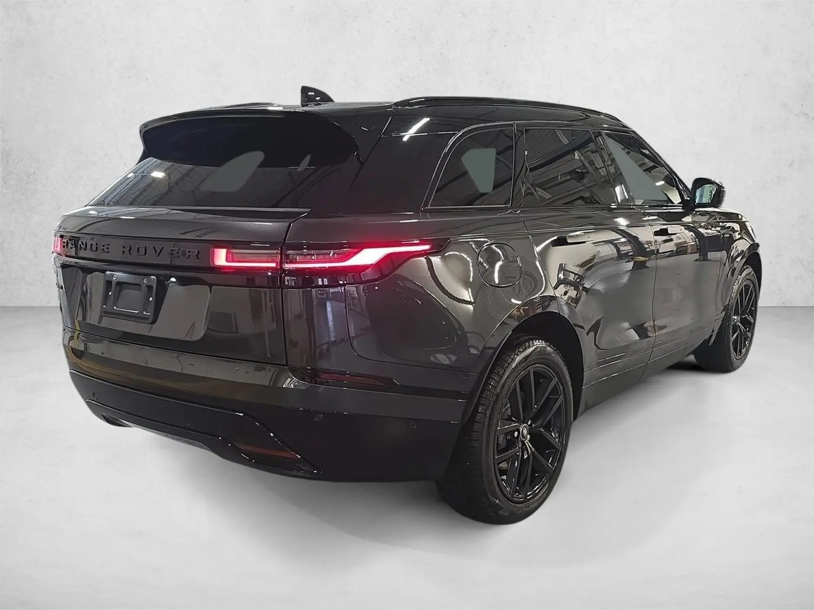 2026 Land Rover Range Rover Velar P250 Dynamic SE photo 5