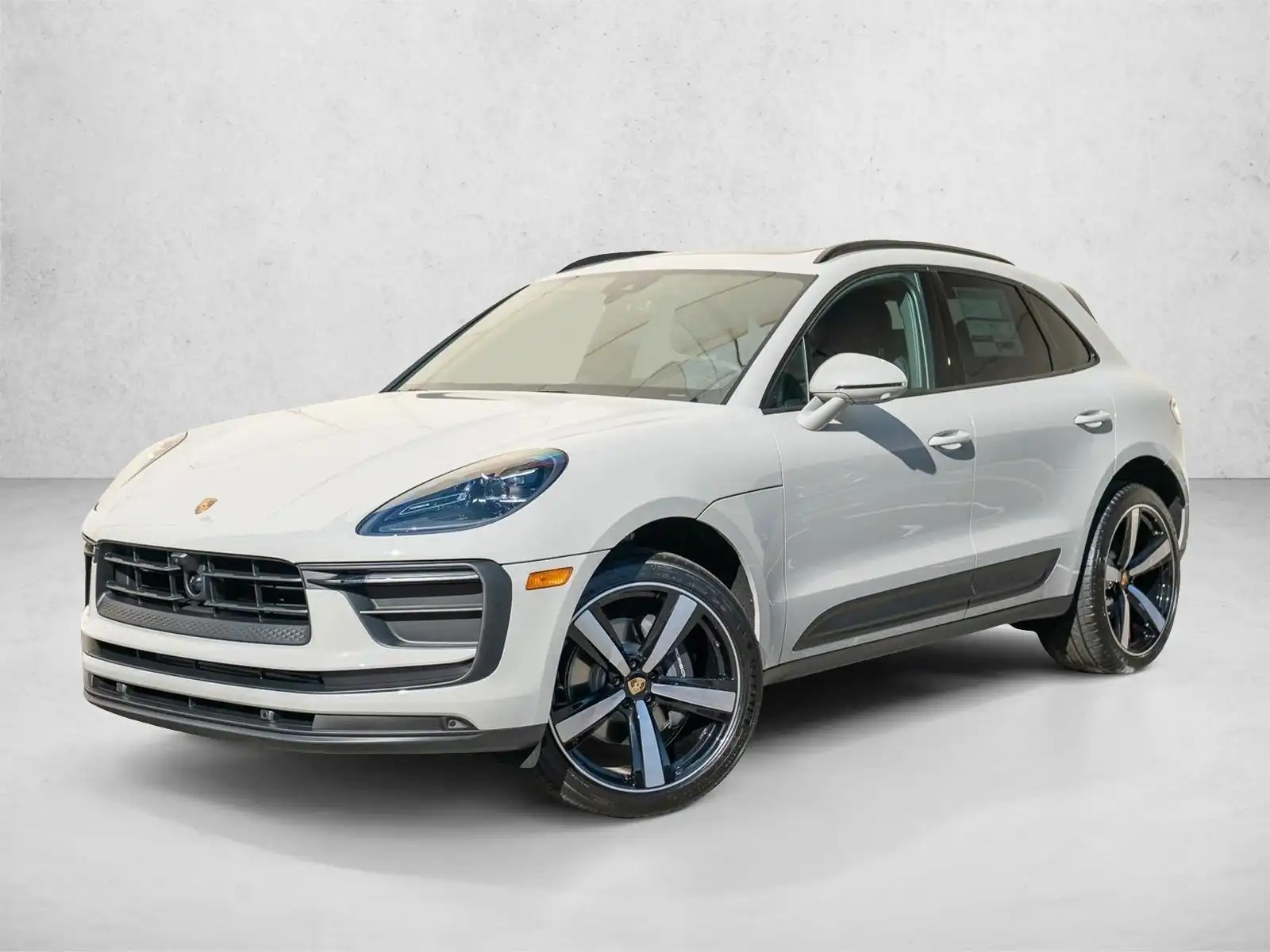 2026 Porsche Macan T's photo