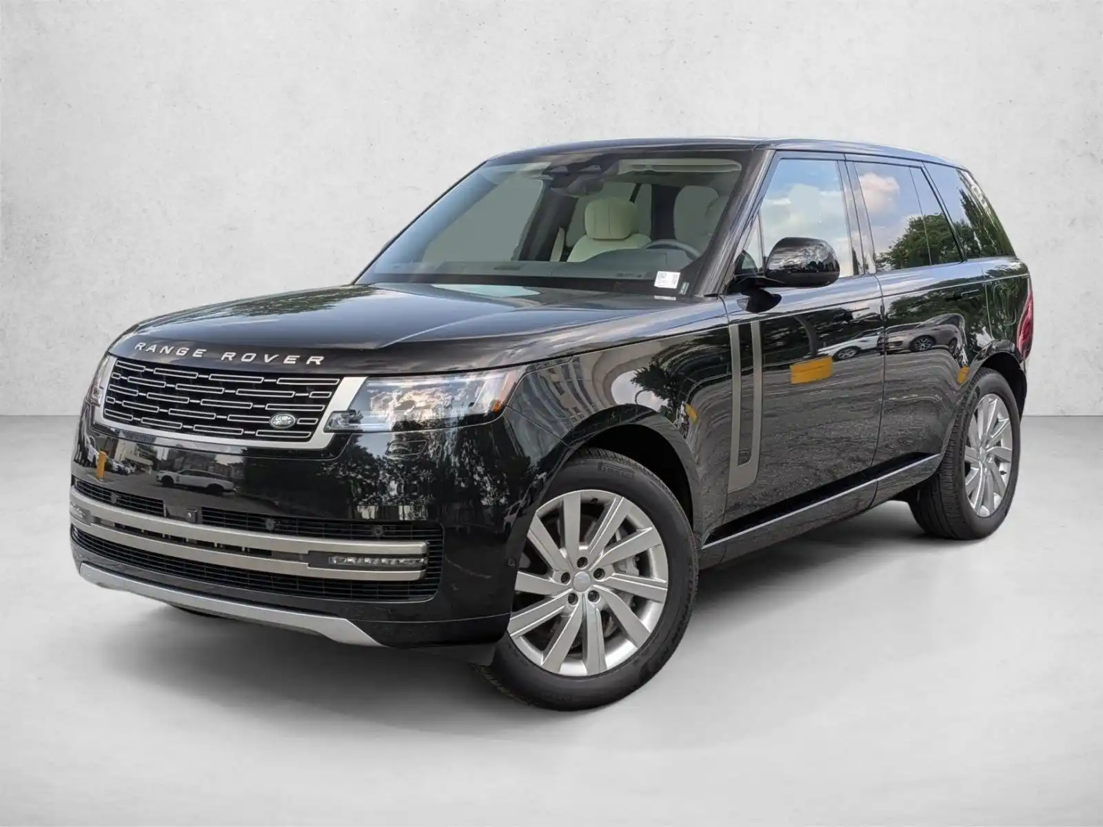 2025 Land Rover Range Rover 3.0 PHEV SE SWB's photo