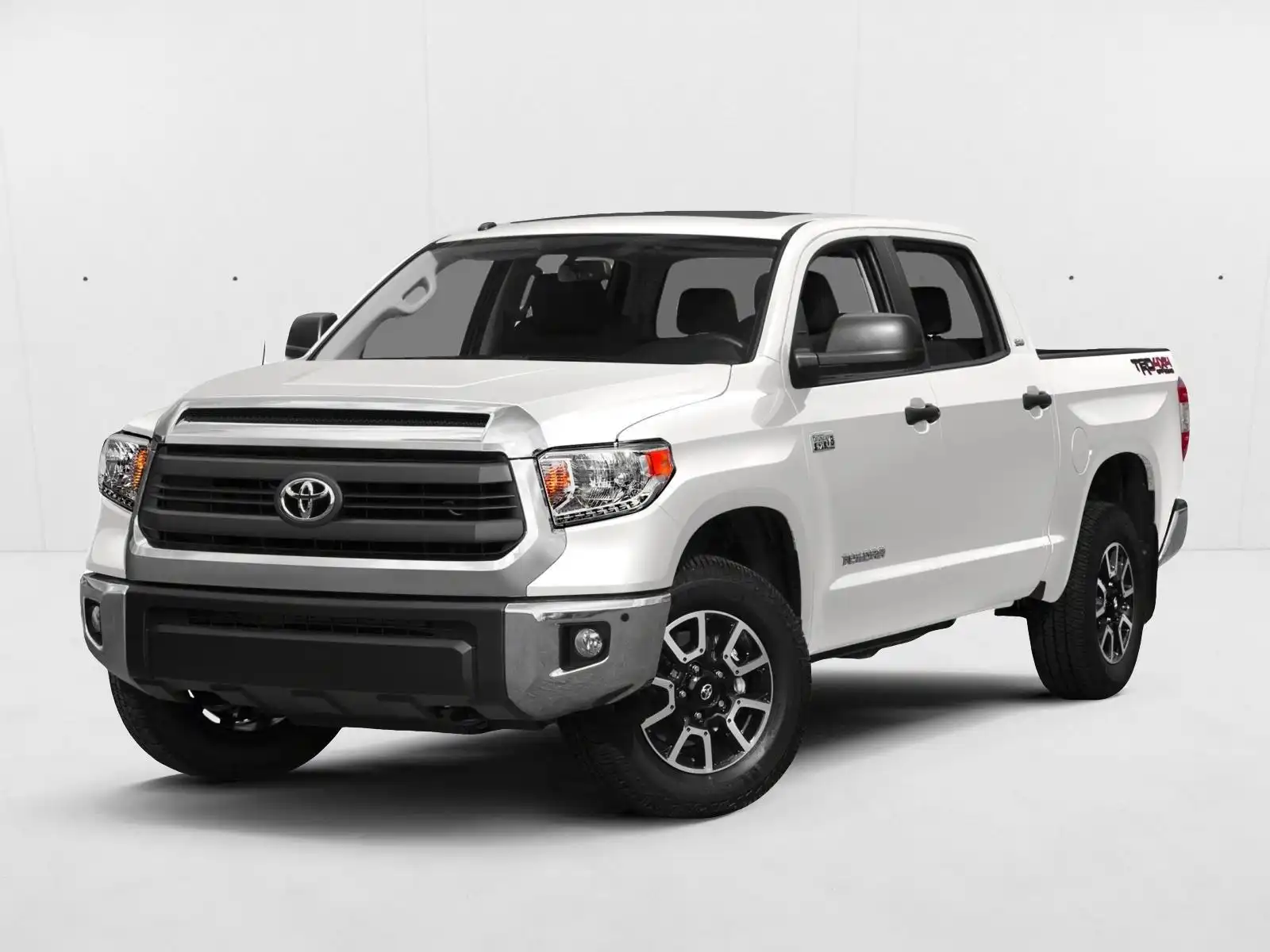 2016 Toyota Tundra SR5 4.6L Crew Max Short Bed's photo