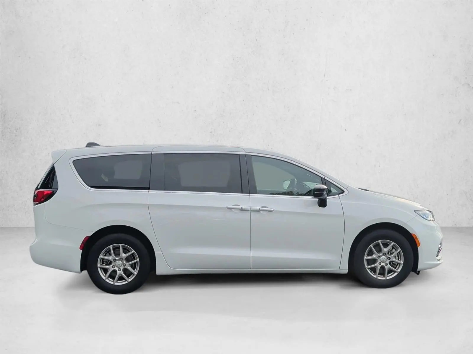 2025 Chrysler Pacifica Select photo 4