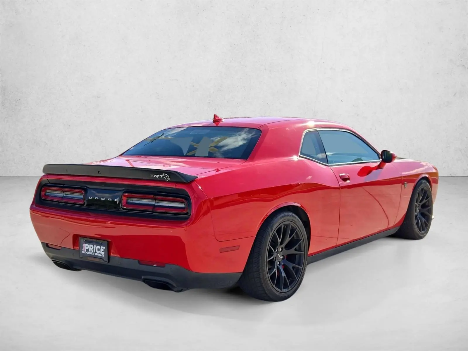 2015 Dodge Challenger SRT Hellcat photo 5