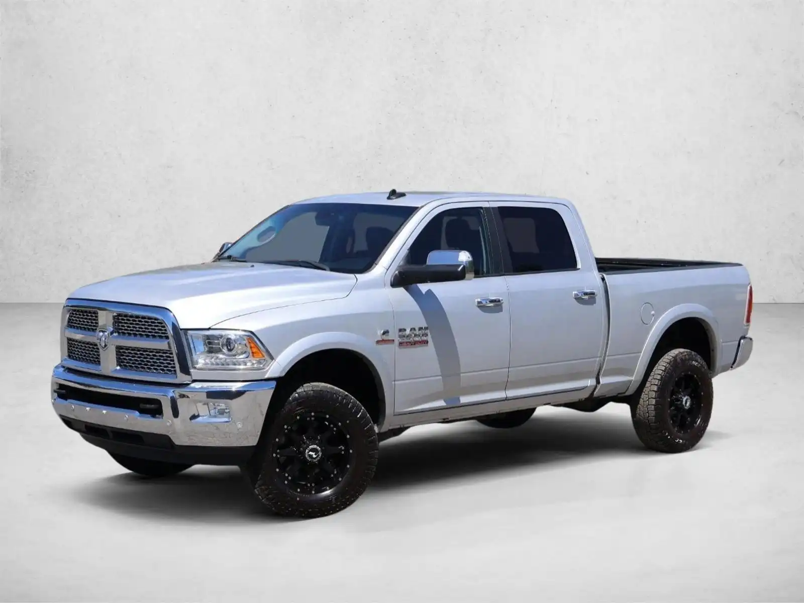 2017 RAM 2500 Laramie 4X4 Crew Cab SWB's photo