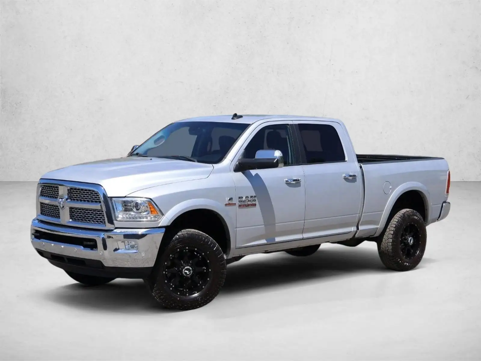 2017 RAM 2500 Laramie 4X4 Crew Cab SWB's photo