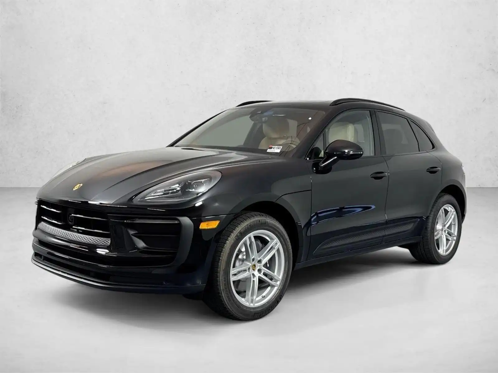 2025 Porsche Macan Base's photo