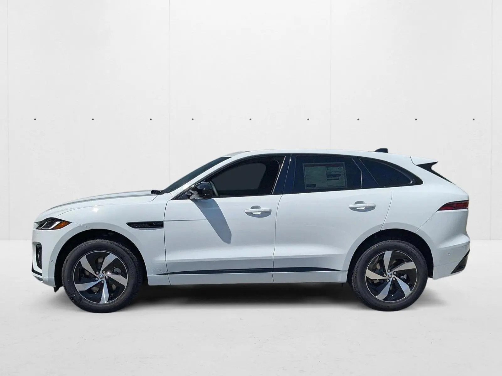 2026 Jaguar F-PACE P250 R-Dynamic S photo 5