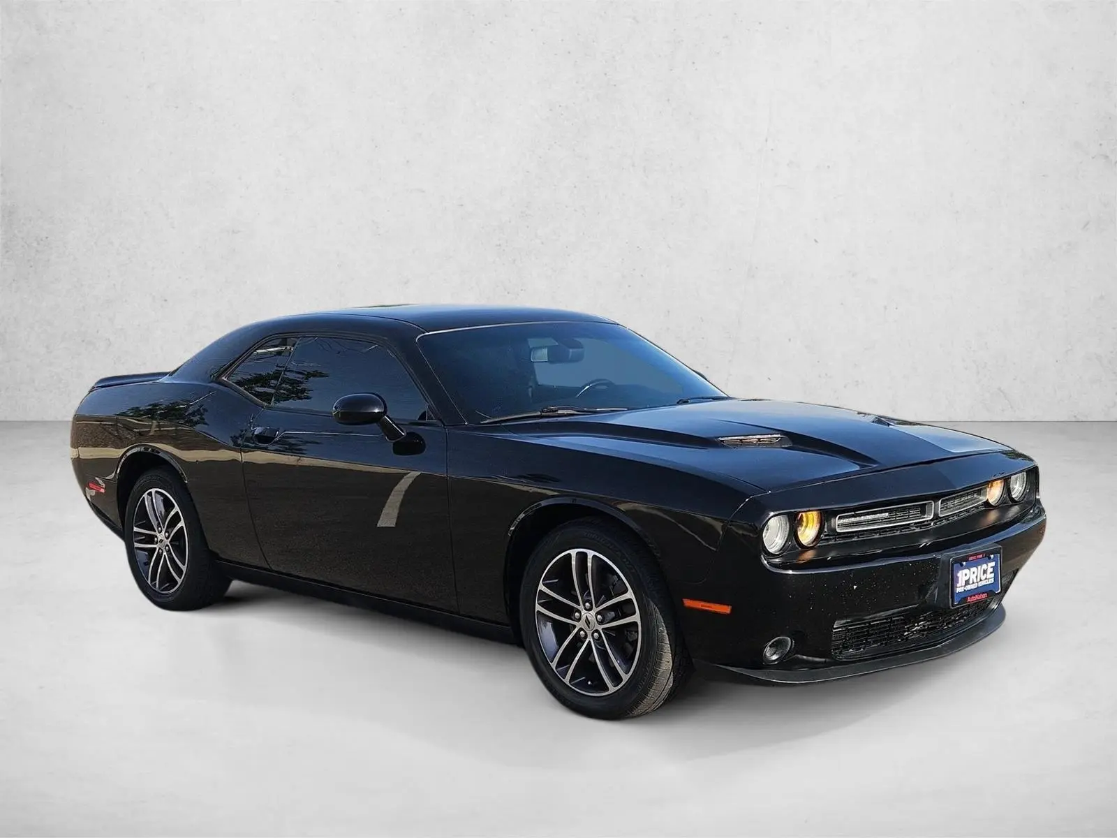 2019 Dodge Challenger SXT Auto AWD photo 3