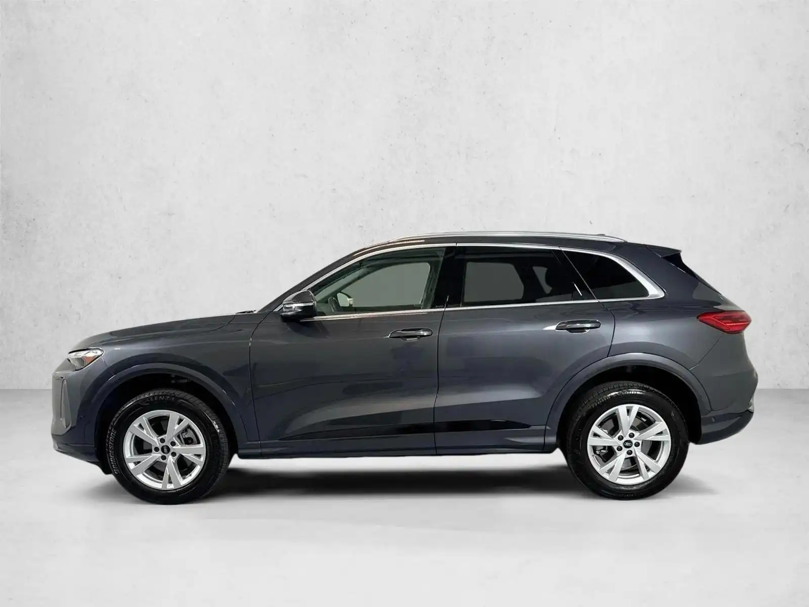 2025 Audi Q5 40 Premium's photo