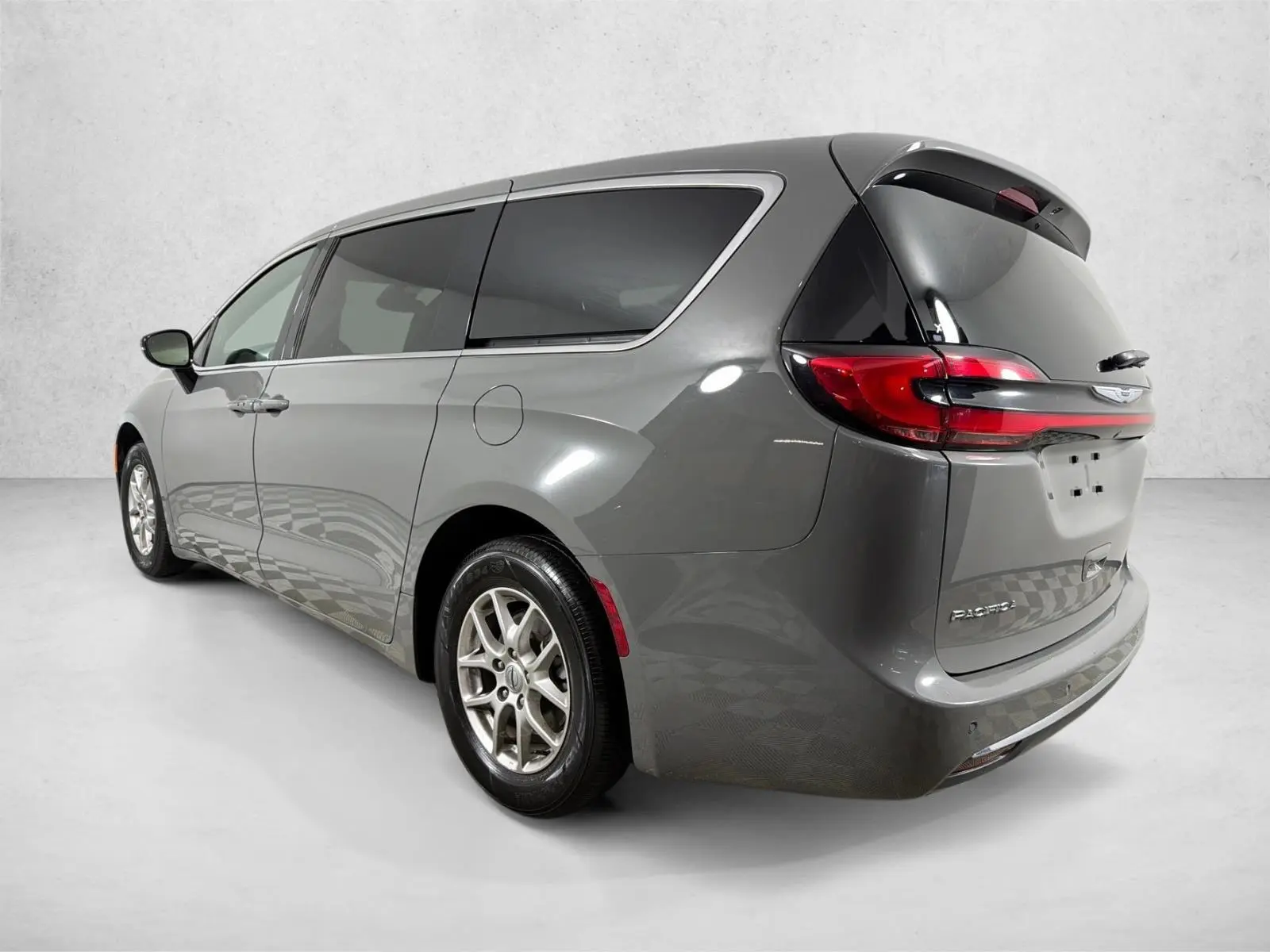 2025 Chrysler Pacifica Select photo 5