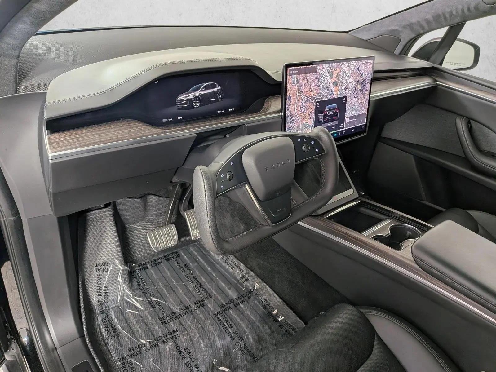 2023 Tesla Model X Long Range photo 4