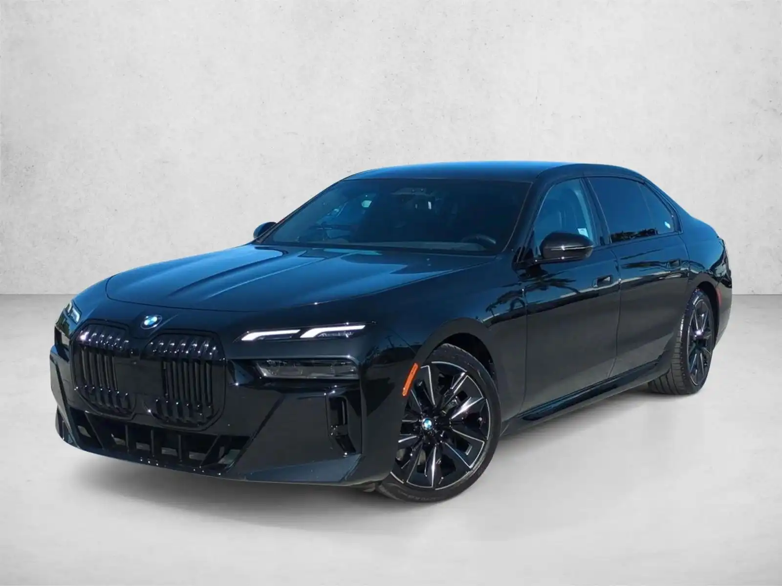 2023 BMW 7 Series 760i xDrive's photo