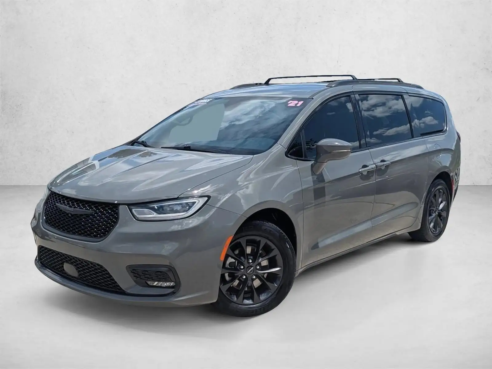 2021 Chrysler Pacifica Touring L's photo