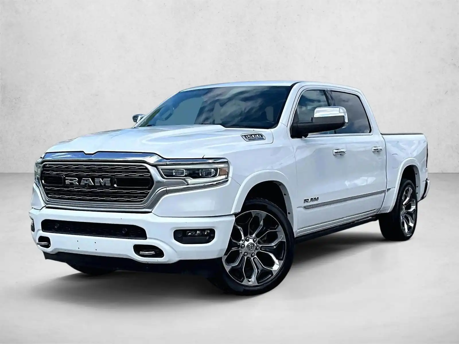 2022 RAM 1500 Limited Crew Cab 5'7's photo