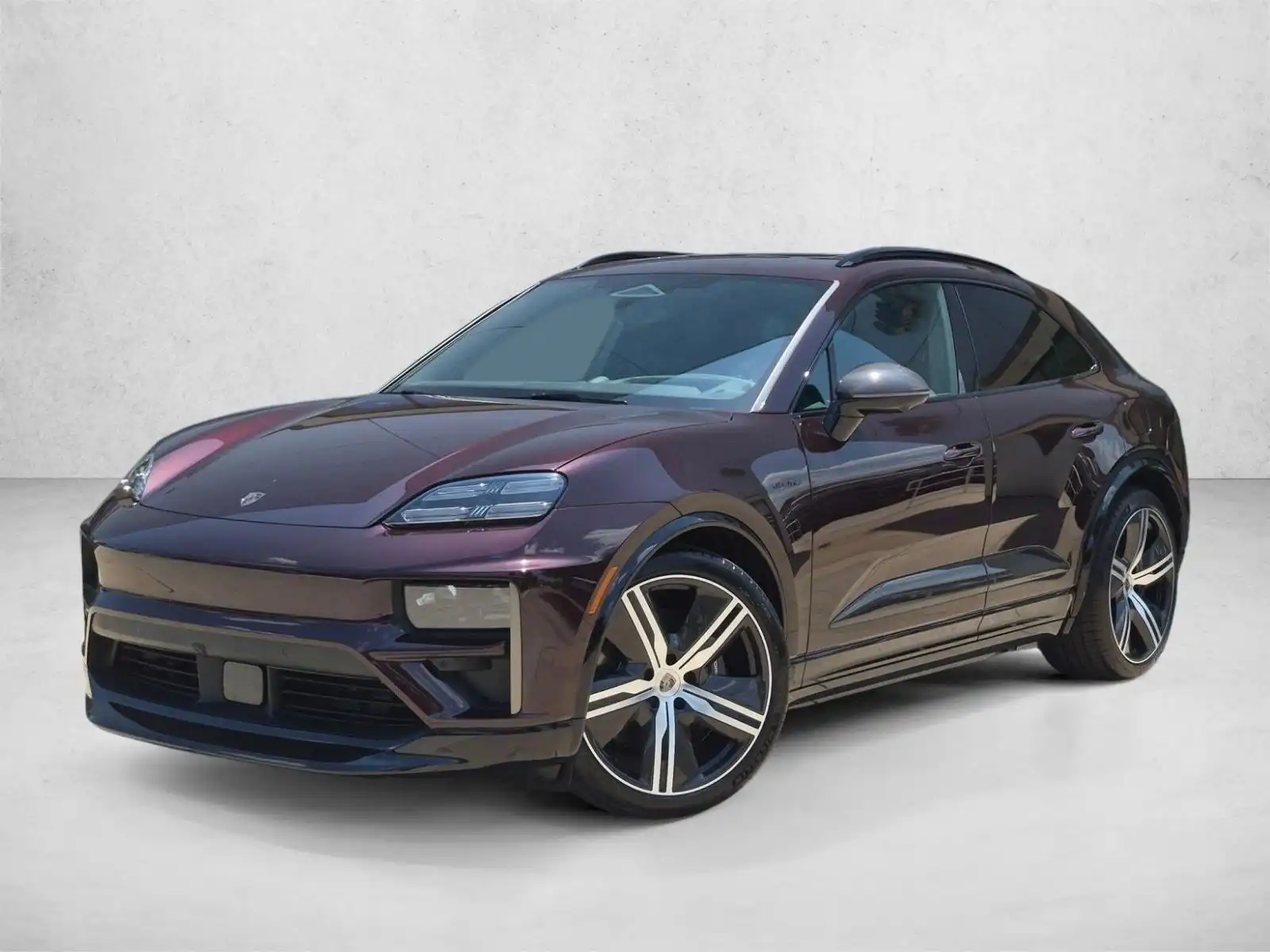 2025 Porsche Macan Macan Turbo Electric's photo