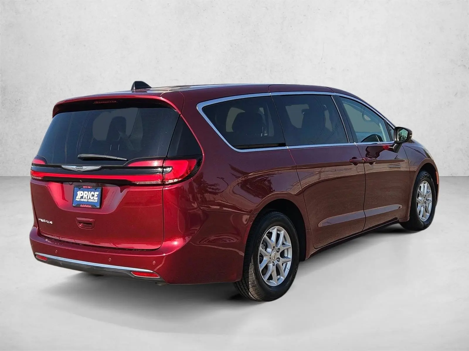 2023 Chrysler Pacifica Touring L photo 5
