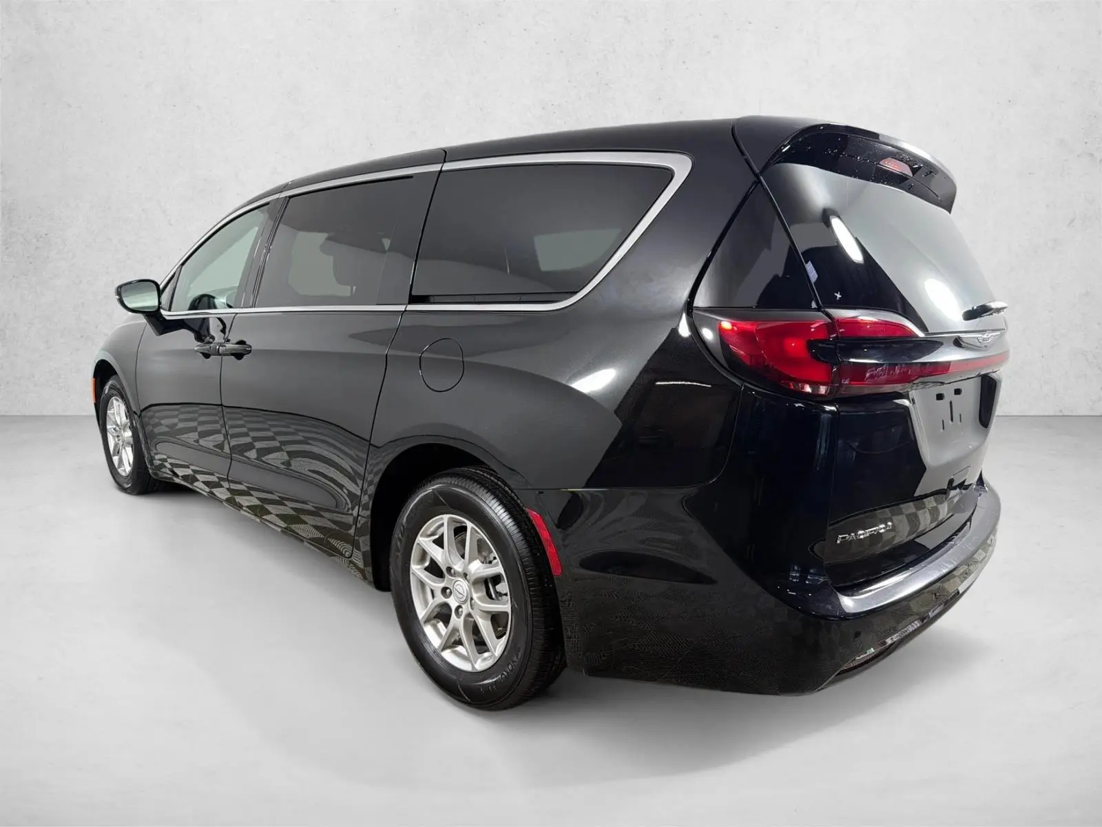 2025 Chrysler Pacifica Select photo 5