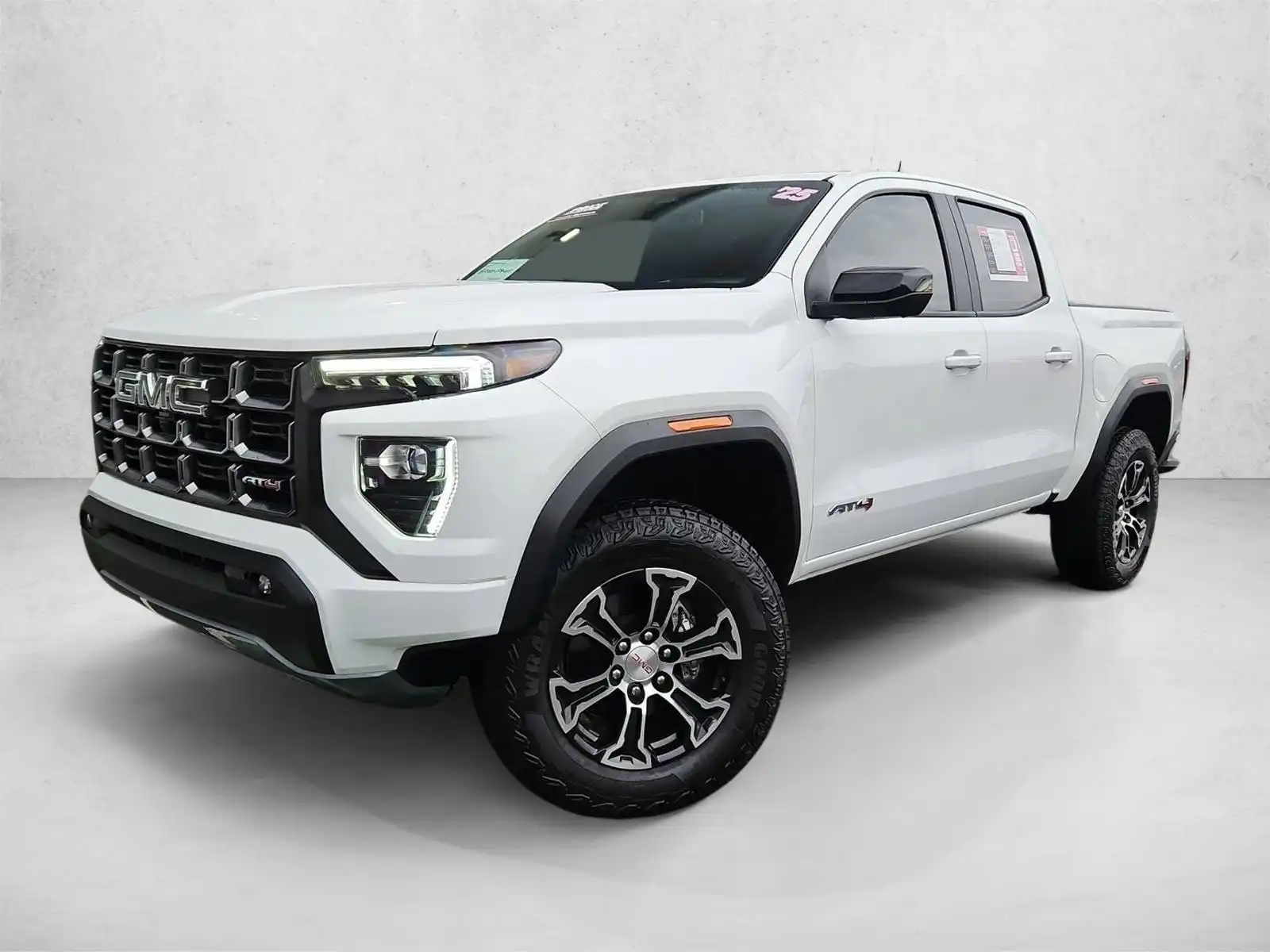 2025 GMC Canyon 4WD AT4 Crew Cab Short Box's photo