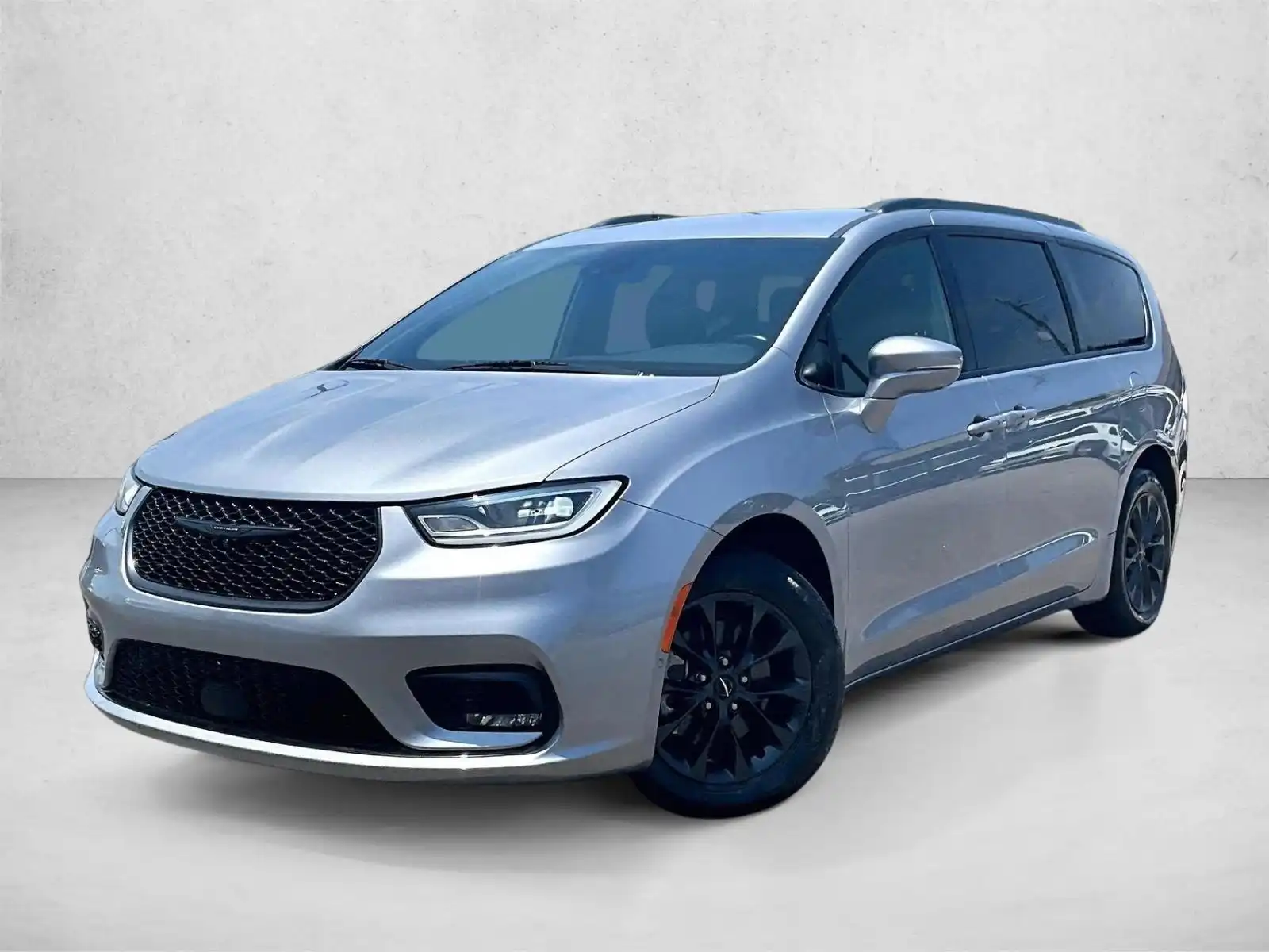 2021 Chrysler Pacifica Touring L's photo