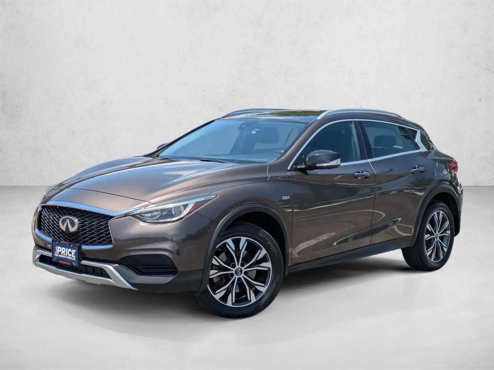 2019 INFINITI QX30 Luxury AWD's photo