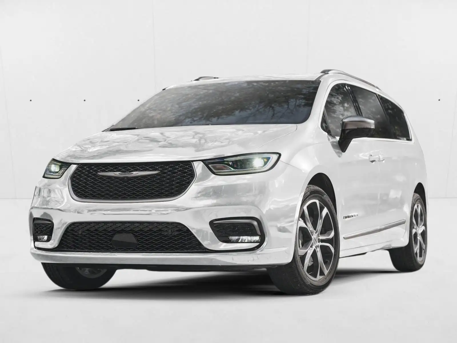 2025 Chrysler Pacifica Select's photo
