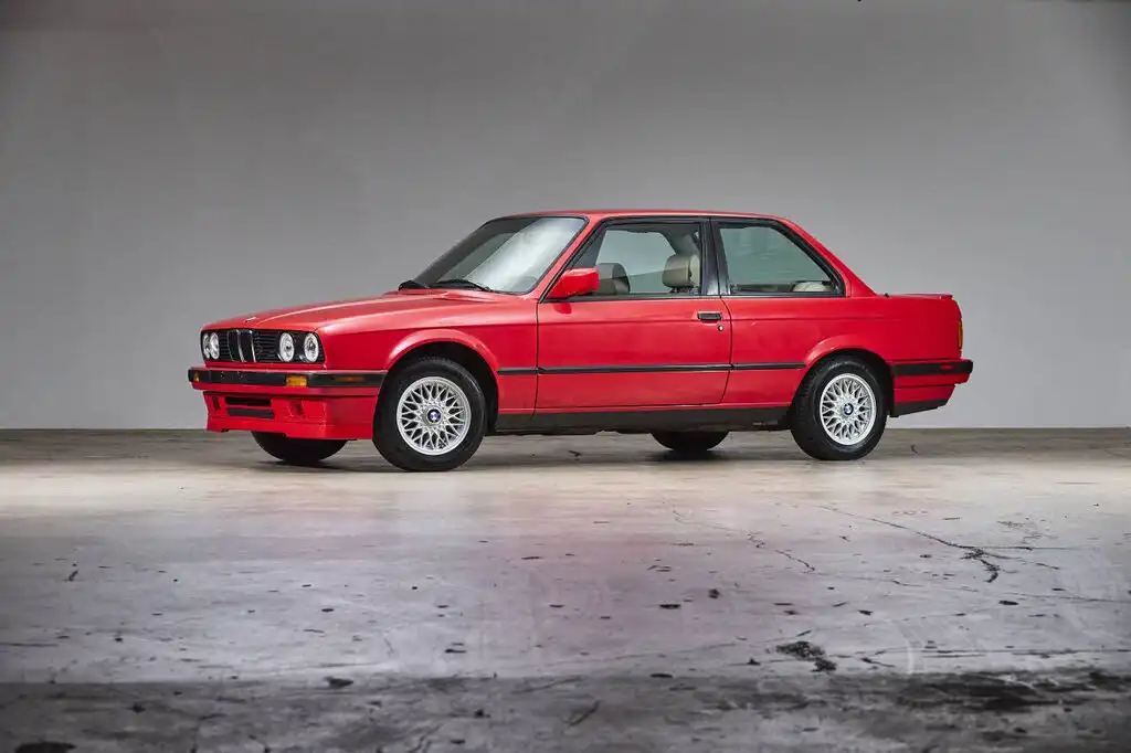 1991 BMW 3 Series's photo
