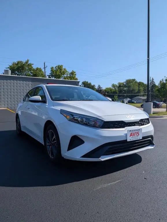 2024 Kia Forte LXS AT's photo