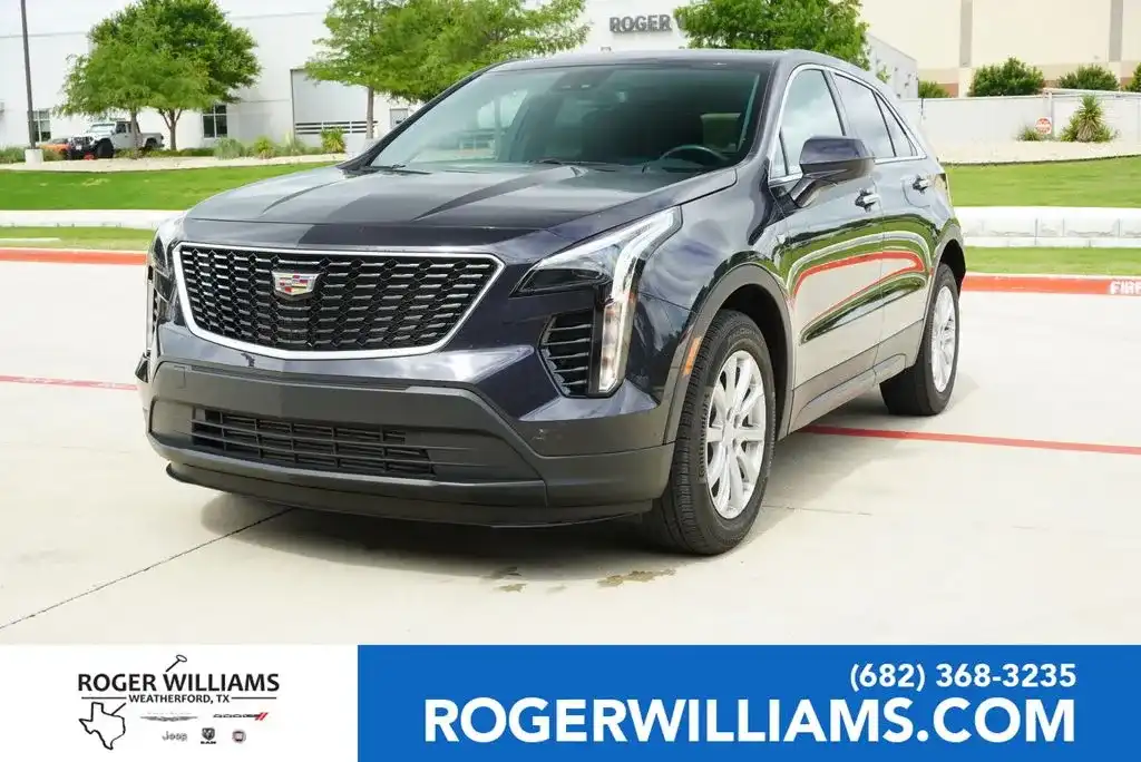 2023 Cadillac XT4 Luxury FWD's photo