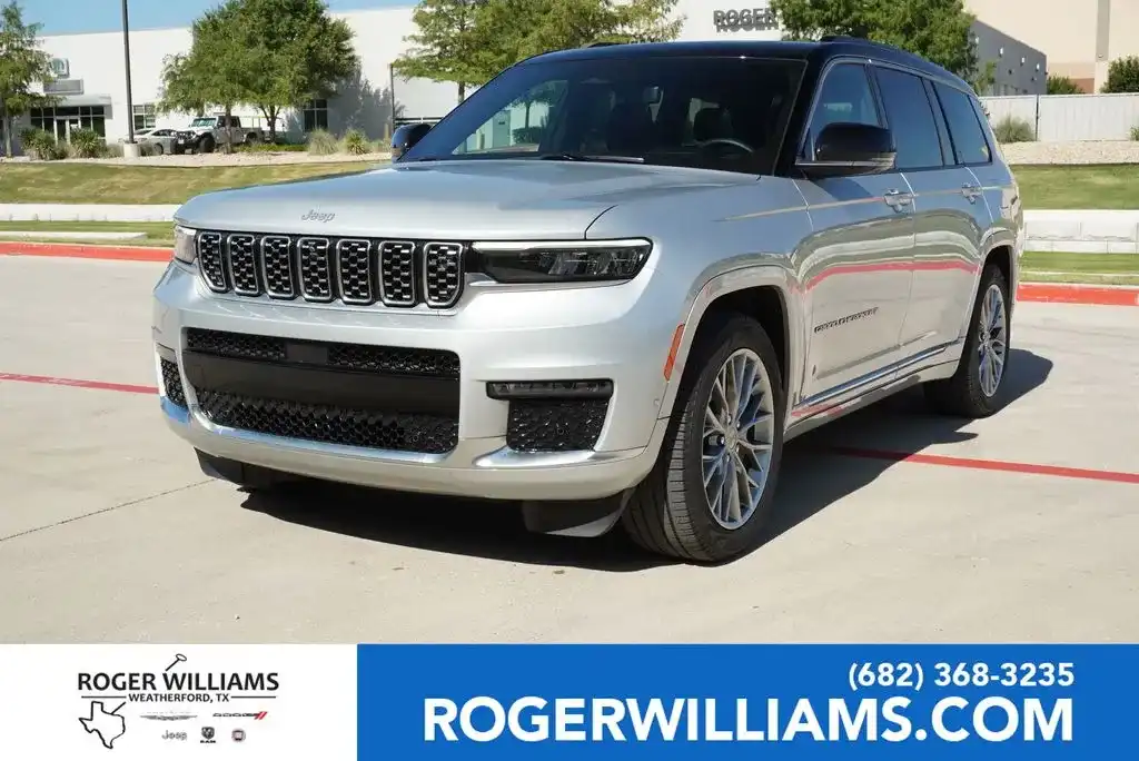 2025 Jeep Grand Cherokee L Summit 4x4's photo